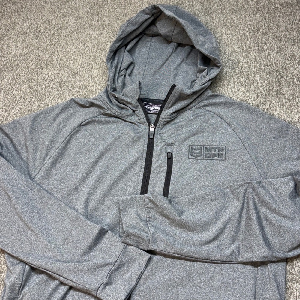 MTN OPS Mens Full Zip Hoodie Gray Performance Jacket Large Zipper‎ Pockets